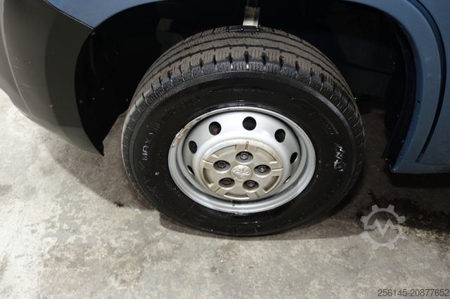 Minibus PEUGEOT Boxer Kasten L1 H1 Klima Kamera Tempo Tüv E6