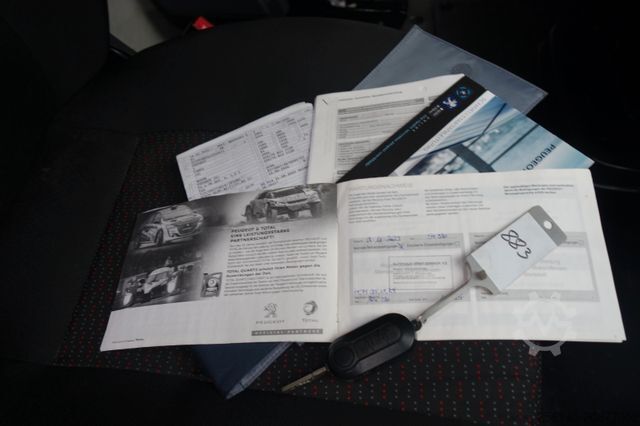 Minibus PEUGEOT Boxer Kasten L1 H1 Klima Kamera Tempo Tüv E6