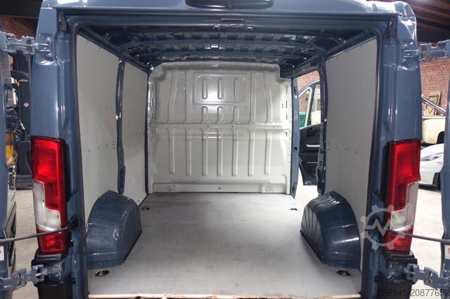 Minibus PEUGEOT Boxer Kasten L1 H1 Klima Kamera Tempo Tüv E6