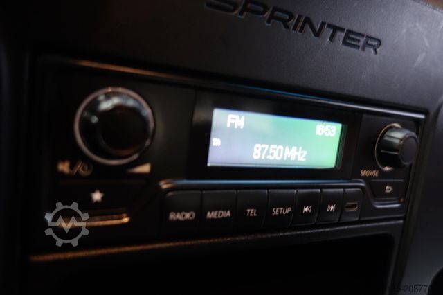 Miniautocarro MERCEDES-BENZ eSprinter Kasten 314 L2 terie Klima