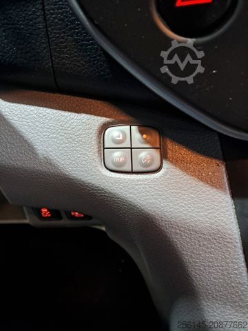 Minibusz NISSAN e-NV200 TüvNeu Sitzh. Kamera AHK Klima 40kWh