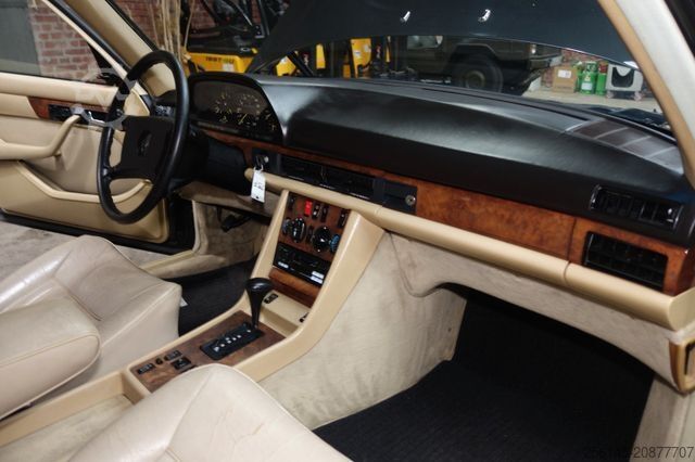 Fourgon MERCEDES-BENZ SEL 500 W126 Schiebdach Leder Langversion TüvNeu