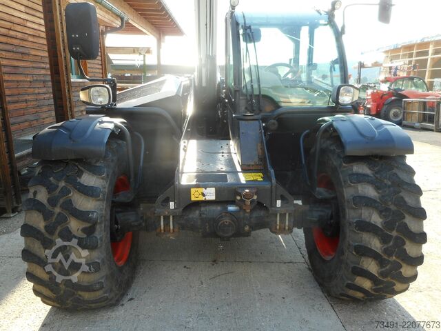 Teleskopický nakladač Bobcat TL 38.70HF AGRI
