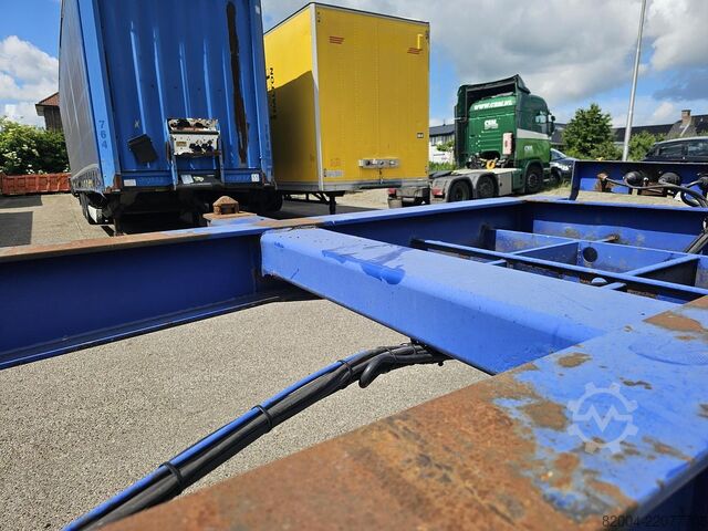 Přeprava kontejnerů MKF METALLBAU CS 20 -20 FOOT- CONTAINER CHASSIS -HEAVY DUTY- ...