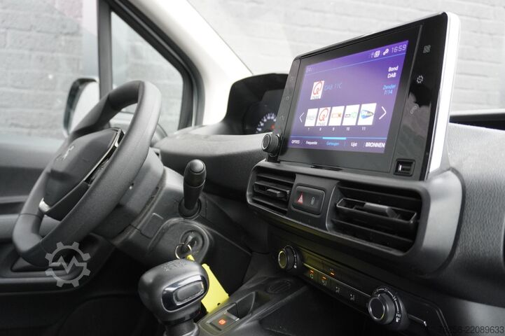Station wagon con tetto alto Peugeot Partner 1.2 110PK BENZINE ! - Airco - Cruise - ...