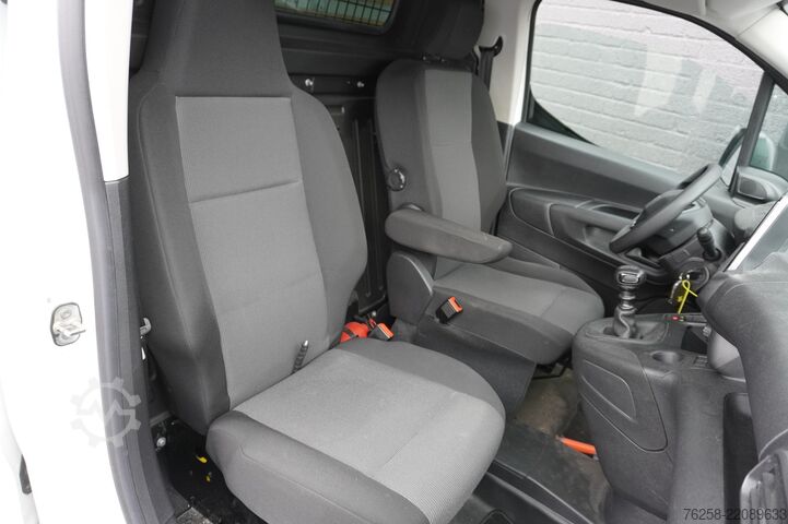 Station wagon con tetto alto Peugeot Partner 1.2 110PK BENZINE ! - Airco - Cruise - ...
