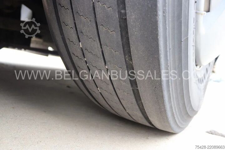 Autobus za međugradski prevoz Neoplan Starliner / Full option / Euro5 EEV