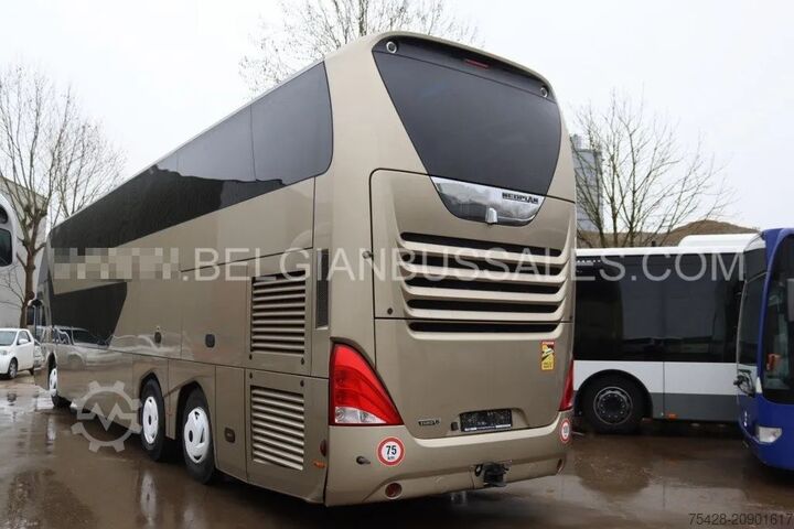 Dubbeldekkers Neoplan Skyliner L