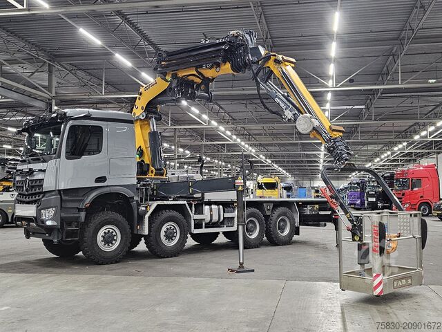 Φορτηγό γερανού Mercedes-Benz AROCS 3253 8x8 / 65 t/m CRANE + JIB + WINCH / K...