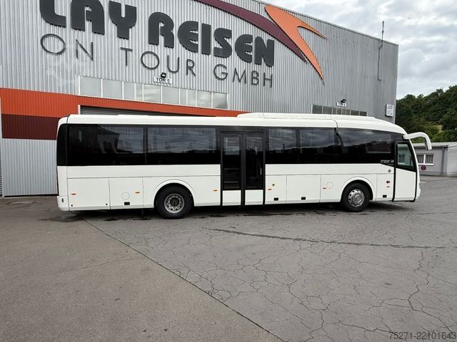 Távolsági autóbusz IRIZAR i4 integral