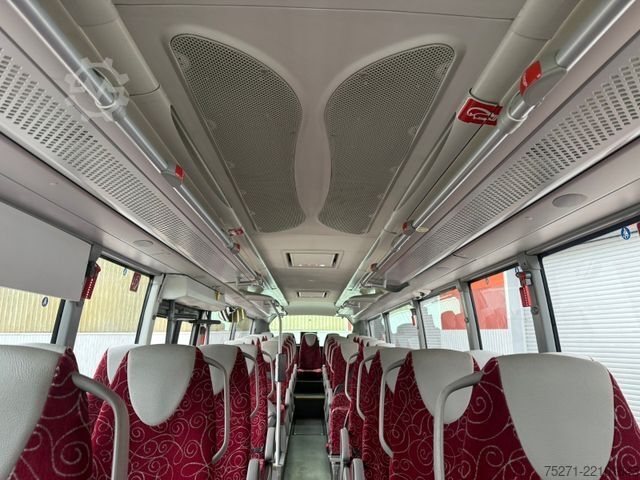 Távolsági autóbusz IRIZAR i4 integral