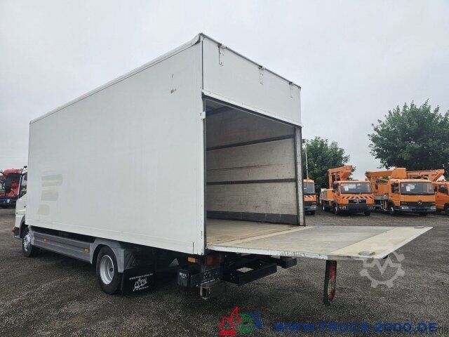 Vrachtwagen met bakwagen Mercedes-Benz Atego 818 Klima + Ladebordwand BÄR 1.000 Kg