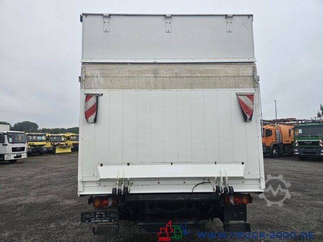 Vrachtwagen met bakwagen Mercedes-Benz Atego 818 Klima + Ladebordwand BÄR 1.000 Kg