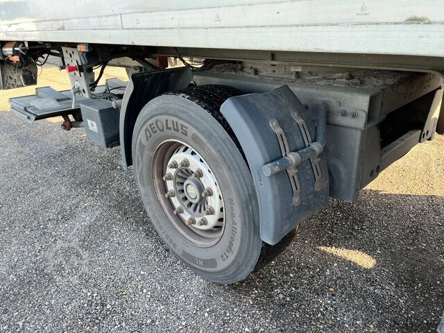 Gekoeld/bevroren transport H.T.F. HZO 39 / Laadklep / Stuuras / SAF-assen