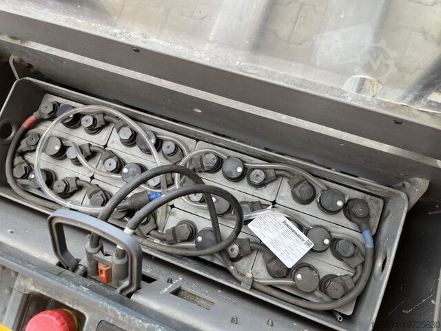 Fodgængerstabler Jungheinrich EJC216