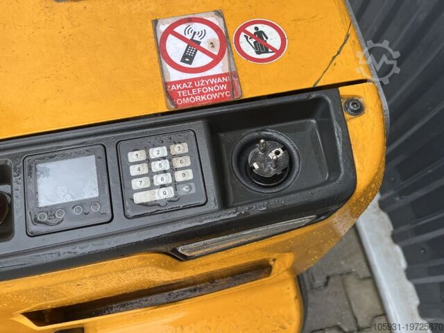 Fodgængerstabler Jungheinrich EJC216