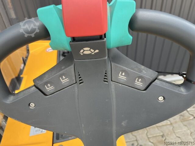 Fodgængerstabler Jungheinrich EJC112