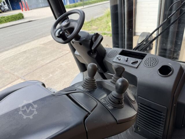 Diesel vorkheftruck Linde H45D-02