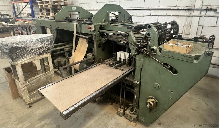 Boekbindmachine Kolbus BF 522 Case Making Line