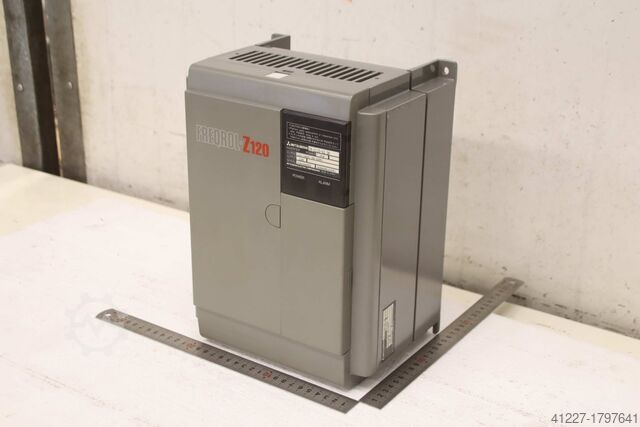 Conversor de freqüência 2,2 kW Mitsubishi Freqrol Z-120  FR-Z120-S2.2K