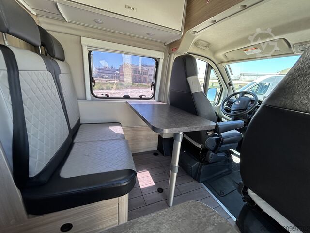 Rulotă/autocaravană Fiat Weinsberg Carabus 600 K | 4 Posti Letto | Completamente Attrezzato