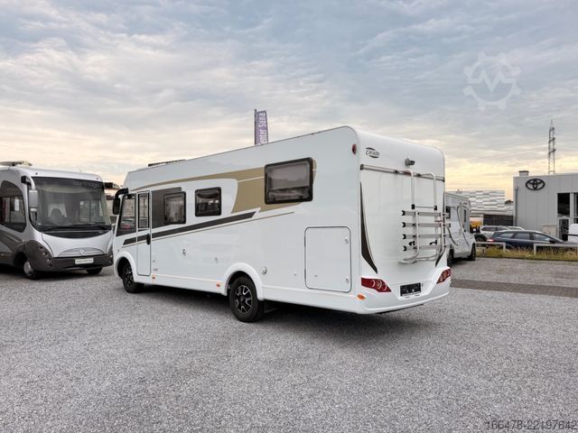 Integrovaný obytný vůz CARADO I 447 *Einzelbetten-Hubbett-Automatik*