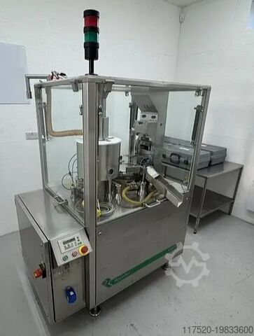 Máquina llenadora de cápsulas MACOFAR CD40