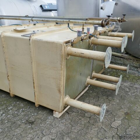 Cuve rectangulaire de 2500 litres en acier inoxydable V2A  9528