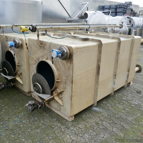 Cuve rectangulaire de 2500 litres en acier inoxydable V2A  9528