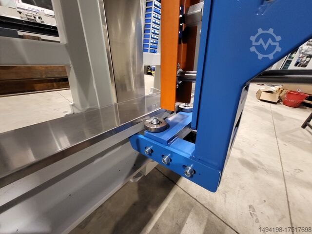 MASSIEVE AANGEPASTE PERS VOOR GLULAM Elcima Glulam press, Laminiranje