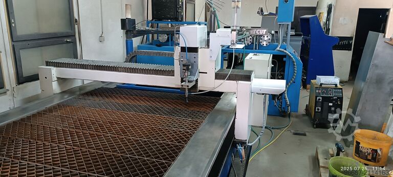 Waterjet snijmachine TRUMPF waterjet cutting machine