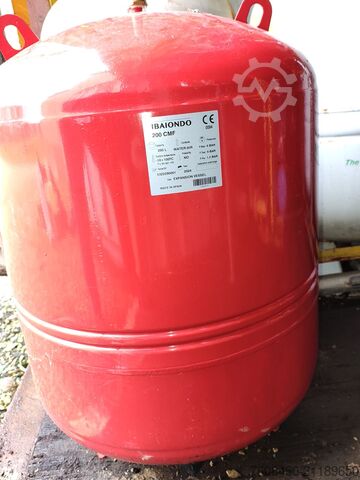 Θερμαντήρας νερού σε κοντέινερ  