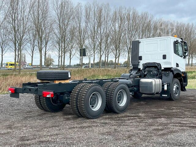 Telaio con cabina Iveco T-Way AD380T43H-4500 AT Chassis Cabin (9 units)