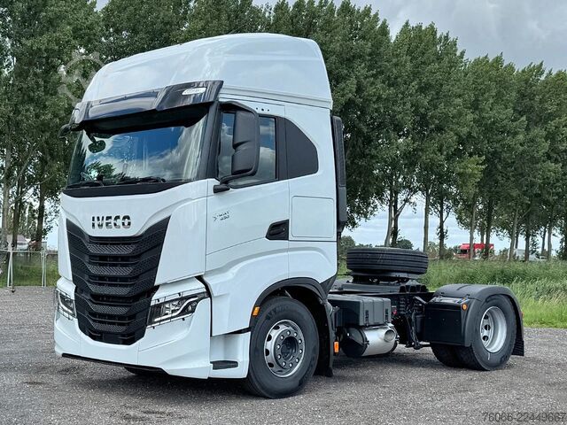 Standard-SZM Iveco S-WAY AS440S43T/P ON Tractor Head