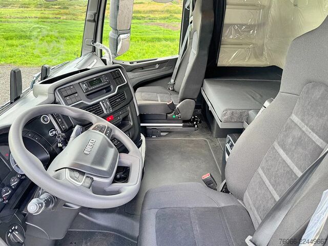 Standard-SZM Iveco S-WAY AS440S43T/P ON Tractor Head