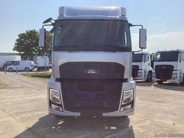 Camion con carrozzeria personalizzata Ford Ford 4x2 Road 1833 Daycab
