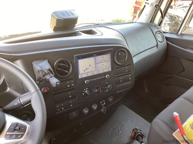 Camion con carrozzeria personalizzata Ford Ford 4x2 Road 1833 Daycab