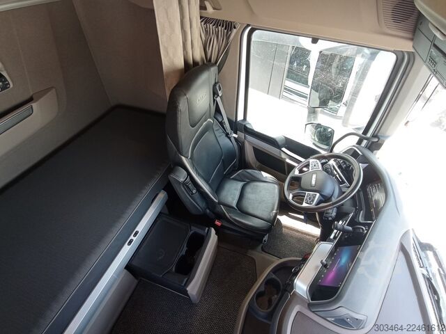 Trattore stradale standard DAF XG+ 530 euro 6e FULL PNEUM. & Full Opt.