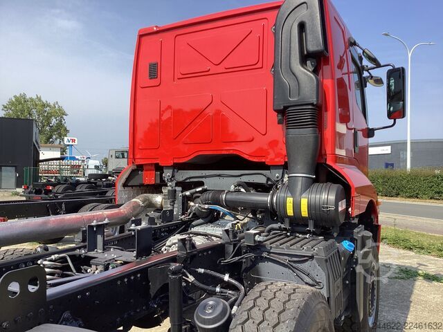 Châssis de camion Ford 8x4 Construction 4145D Low Roof Sleeper