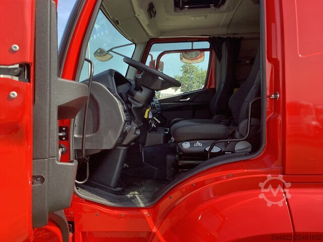 Châssis de camion Ford 8x4 Construction 4145D Low Roof Sleeper
