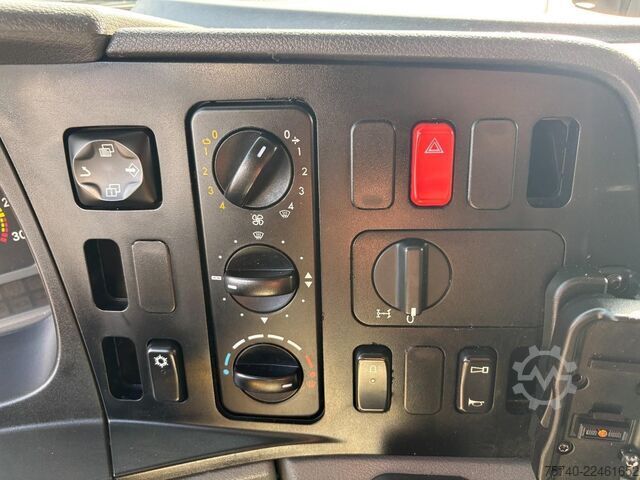 Koel-vriestransport Mercedes-Benz Axor 1824 + CARRIER SUPRA 750 + DHOLLANDIA 2000...