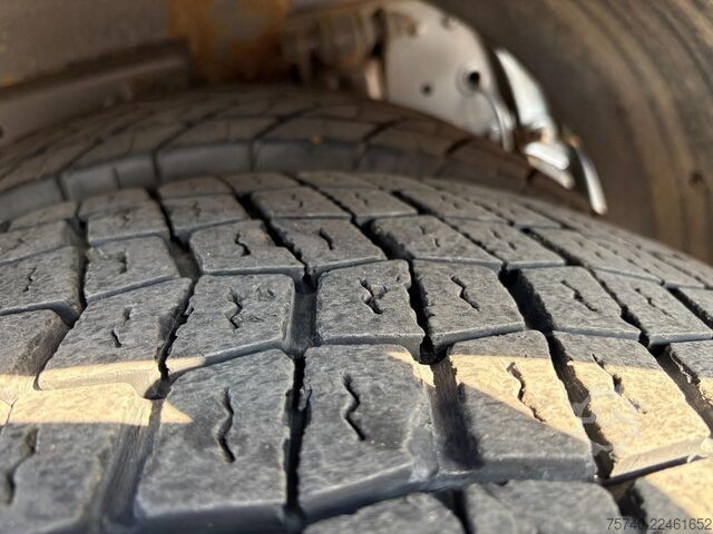 Koel-vriestransport Mercedes-Benz Axor 1824 + CARRIER SUPRA 750 + DHOLLANDIA 2000...
