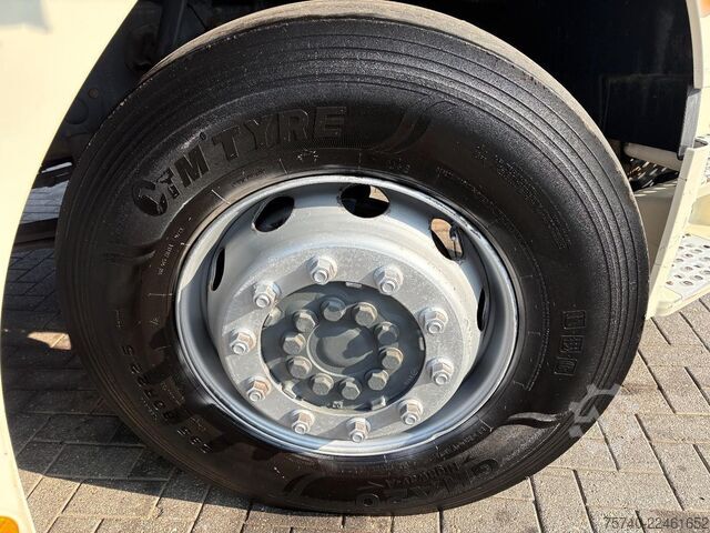 Koel-vriestransport Mercedes-Benz Axor 1824 + CARRIER SUPRA 750 + DHOLLANDIA 2000...