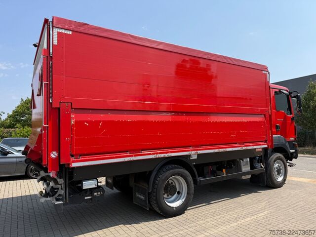 Kamion za prevoz pića MAN TGM 13.290 4x4 Getränke/Seitenlader+LBW/Navi