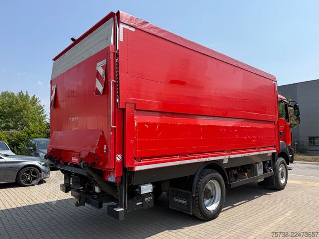 Kamion za prevoz pića MAN TGM 13.290 4x4 Getränke/Seitenlader+LBW/Navi