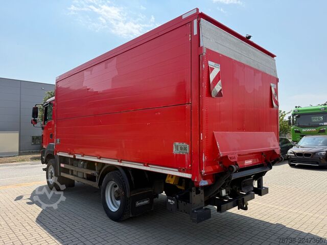 Kamion za prevoz pića MAN TGM 13.290 4x4 Getränke/Seitenlader+LBW/Navi