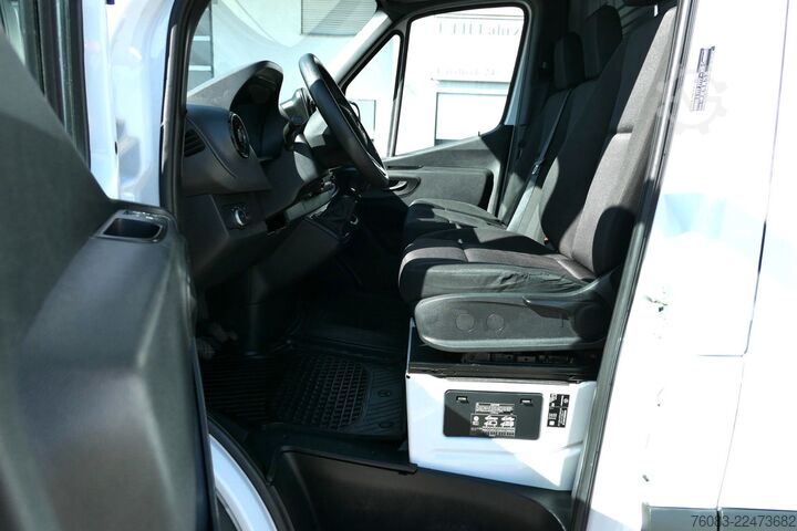 Hög tak skåpbil MERCEDES-BENZ Sprinter 315 CDI 907 Maxi Kasten Kamera
