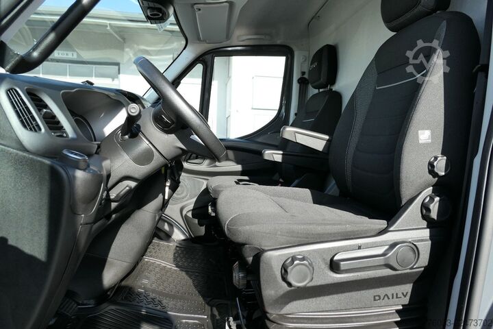 Yüksek tavanlı panelvan IVECO Daily 35-210 Maxi Vollausstattung Full Options
