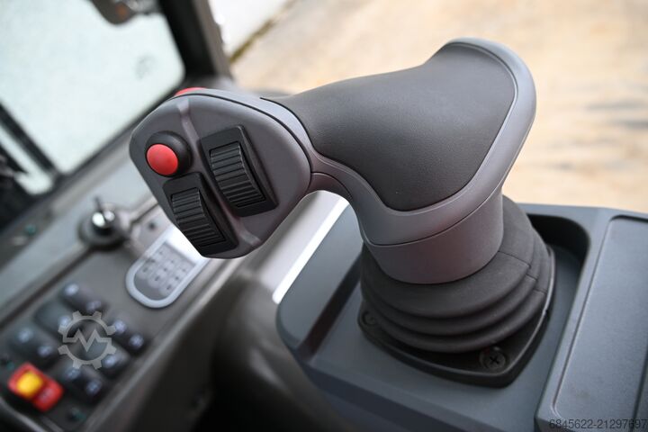 Terreinheftruck Foets F25