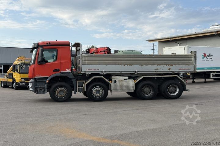 Üç taraflı damperli kamyon Mercedes-Benz Arocs 3243 8x4 Schwarzmüller / Swiss-Vehicle